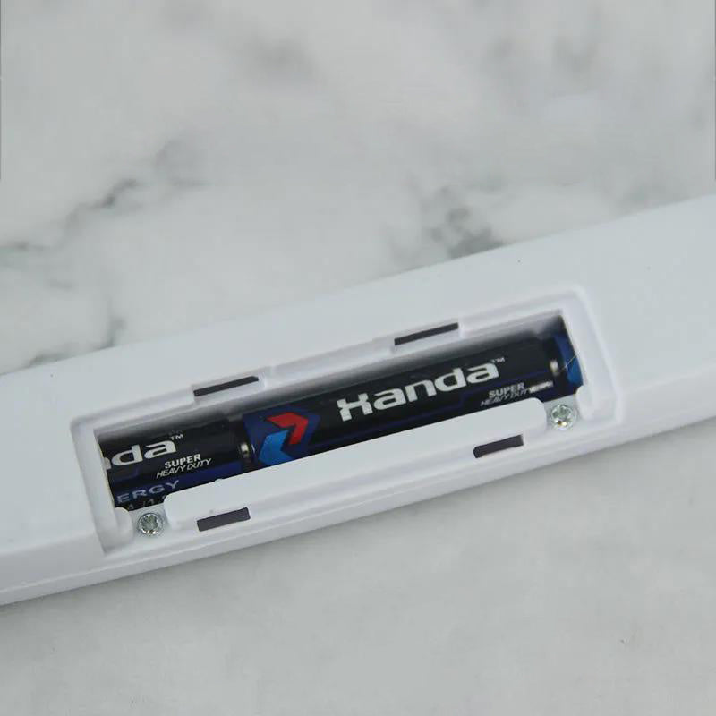 LumenClip – LED Reading Light for Books & Tablets
